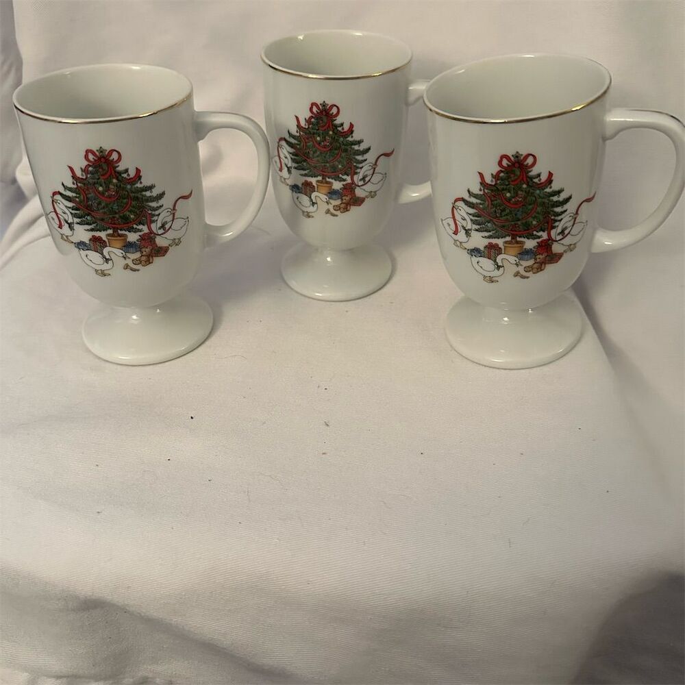 Mount Clemens Vintage Christmas Tree Footed Coffee Mugs Set of 3